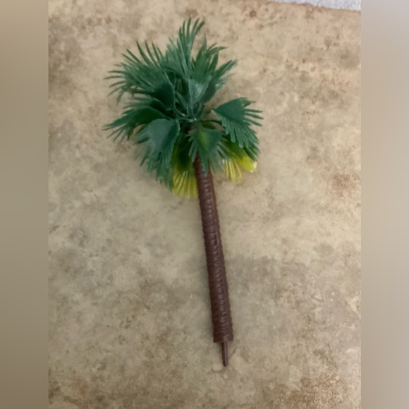 Variety Of Rainforest Palm Tree Set - Picture 3 of 16